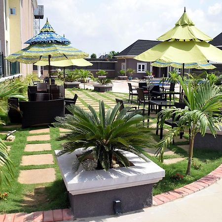 Westbrook Hotel Owerri Ngoại thất bức ảnh