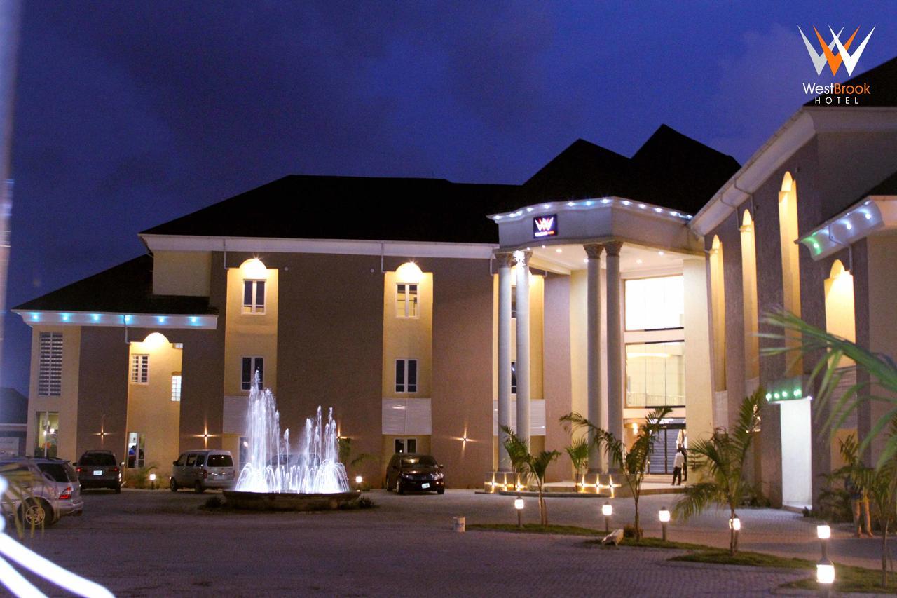 Westbrook Hotel Owerri Ngoại thất bức ảnh