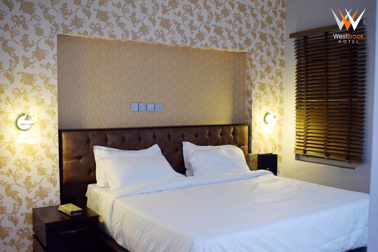 Westbrook Hotel Owerri Ngoại thất bức ảnh