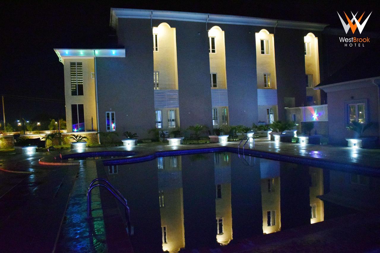 Westbrook Hotel Owerri Ngoại thất bức ảnh