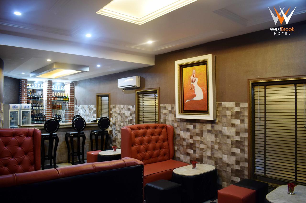 Westbrook Hotel Owerri Ngoại thất bức ảnh